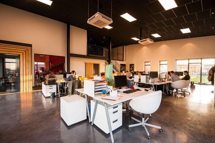 5 Alasan Kenapa Harus Coba Ngantor di Coworking Space!