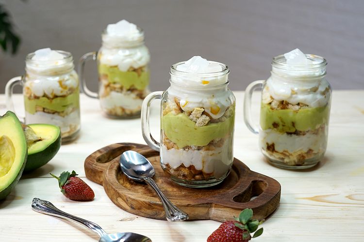 Awas, Dessert Es Teler In A Jar Ini Bisa Bikin Nangis Saking Lembutnya