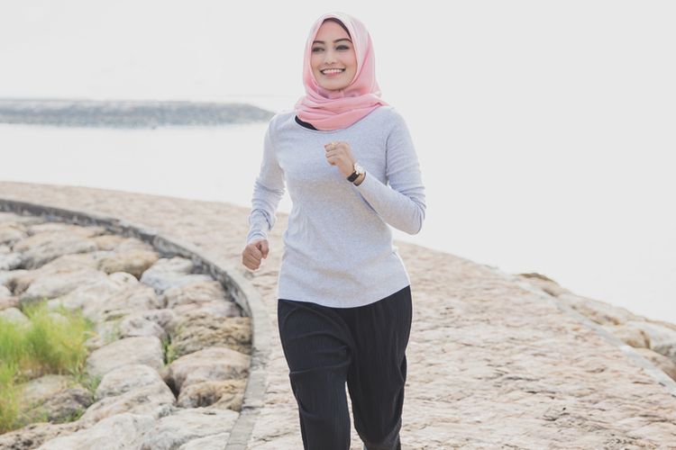 Rekomendasi Baju Olahraga Nyaman & Hijab Friendly!